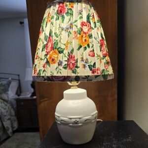 Longaberger Woven Tradition Heritage Green Pottery Accent Lamp with Shade